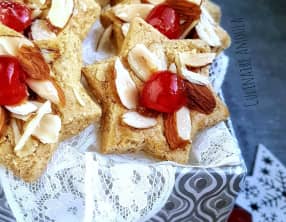 Étoile de Noël aux amandes