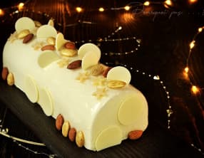 Bûche ananas, citron caviar, gingembre, amande