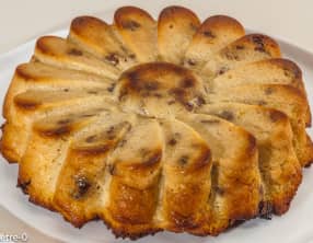 Gâteau au pain et aux raisins secs 