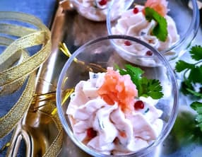 Verrines de mousse au saumon fumé et aux crevettes