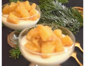 Panna cotta à l'ananas frais caramélisé