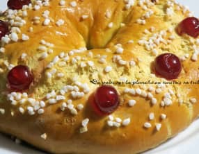 Galette des rois briochée aux cerises confites