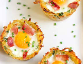 Nid de pommes de terre œufs et bacon