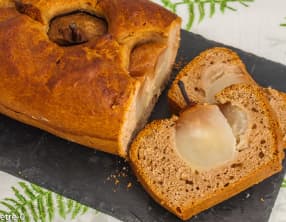 Gâteau du matin aux poires entières et à la crème de marron