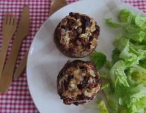 Champignons farcis au bœuf et farce fine
