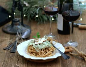 Spaghetti au blé complet, sauce crémeuse au champignons