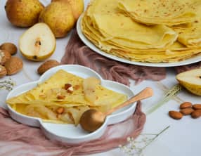 Crêpes aux poires et amandes