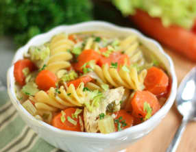 Soupe de poulet et nouilles