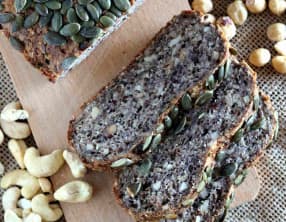 Pain sans farine aux graines et oléagineux