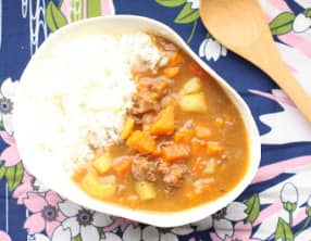 Curry de viande hachée à la japonaise