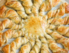 Soleil apéritif tapenade et comté