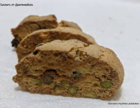 Biscottis aux pistaches et myrtilles séchées