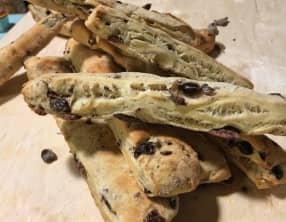 Bâtonnets de pain aux olives