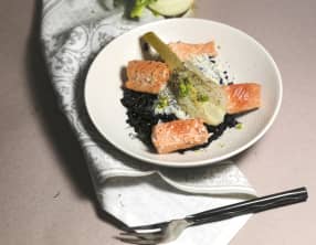 Saumon mi cuit riz noir fenouil confit et crème de fenouil