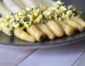 Asperges blanches à la flamande