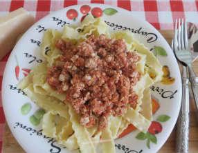 Pâtes au veau haché à la tomate
