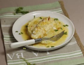 Filets de sole aux amandes beurre d'orange et purée de fenouil