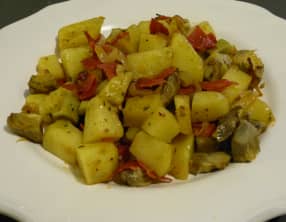 Wok d'artichauts, pommes de terre et chorizo