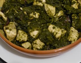 Poulet sauté aux câpres et aux épinards