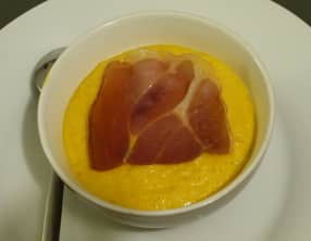 Compotée de Floraline au potimarron, emmental et muscade