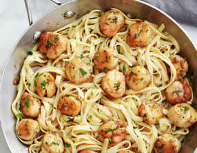 Pâtes aux noix de st jacques, ail et persil