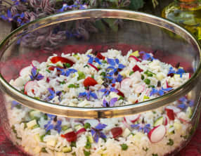 Salade de riz aux fleurs de bourrache