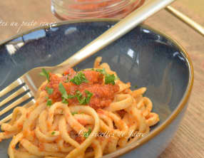 Pâtes au pesto rouge