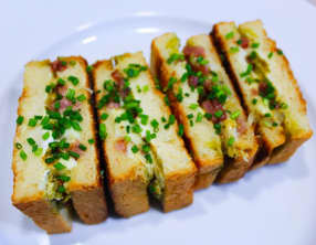 Croque-Monsieur Lardons, Mozzarella et Pesto