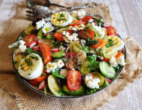 Salade de Crudités Oeuf dur et Popcorn