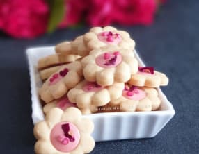 Sablés Fleurs au Chocolat Ruby