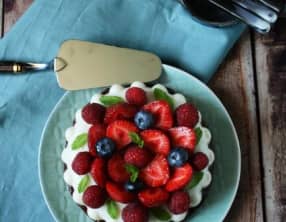 Entremets panna cotta coco chocolat blanc aux fruits rouges