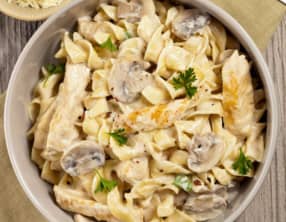 Pâtes au poulet et sauce Skyr