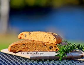 Fougasse aux olives noires et tomates séchées