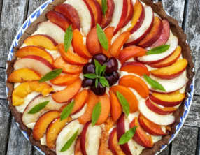 Tarte aux nectarines et abricot sur pâte au sarrasin