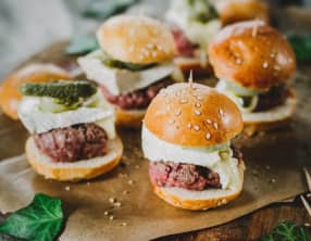 Burgers apéritifs au bœuf et camembert
