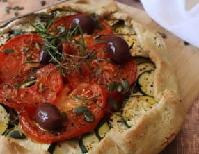 Tarte rustique courgette tomate