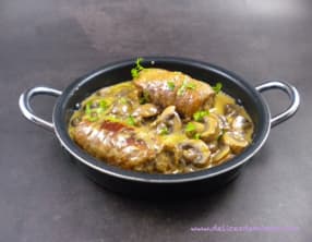 Oiseaux sans tête aux champignons