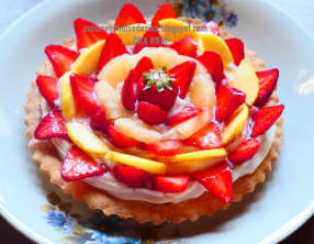 Tarte aux fraises, pommes, ananas et crème mousseline