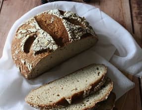 Pain quinoa-coco au levain sans gluten