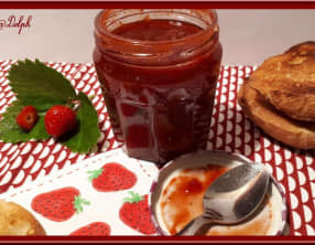 Confiture de rhubarbe et de fraises