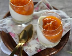 Panna cotta au mascarpone et compotée d'abricot