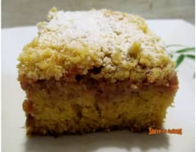 Carrés moelleux aux fraises avec streusel