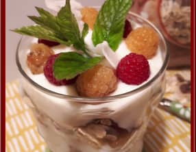 Verrine de framboises au muesli