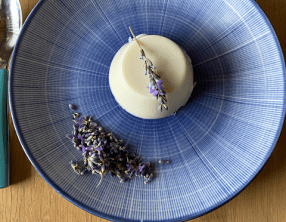 Flan calmant à l'huile essentielle de lavande