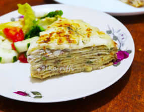 Gâteau de crêpes à la viande hachée et sauce Mornay