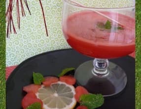 Soupe fraîche à la pastèque