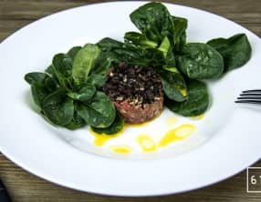 Tartare de Wagyu à la morille et fruit de la passion