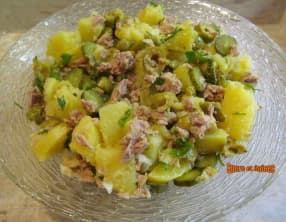 Salade de pommes de terre au thon et olives