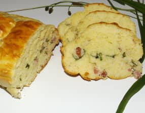 Cake au plantain et aux lardons