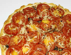 Tarte au thon, tomates et plantain